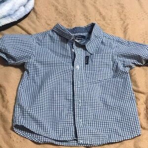 2 Toddler boys button shirts size 2